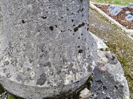 Sur l'embase : 1883.