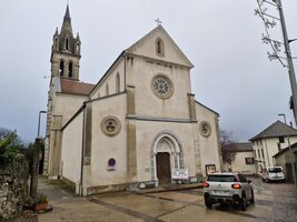 Église Saint-Jean-Baptiste.