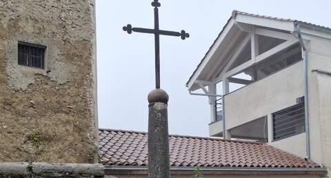 Croix du Chemin de l'église, Saint-Jean-de-Moirans, Isère.